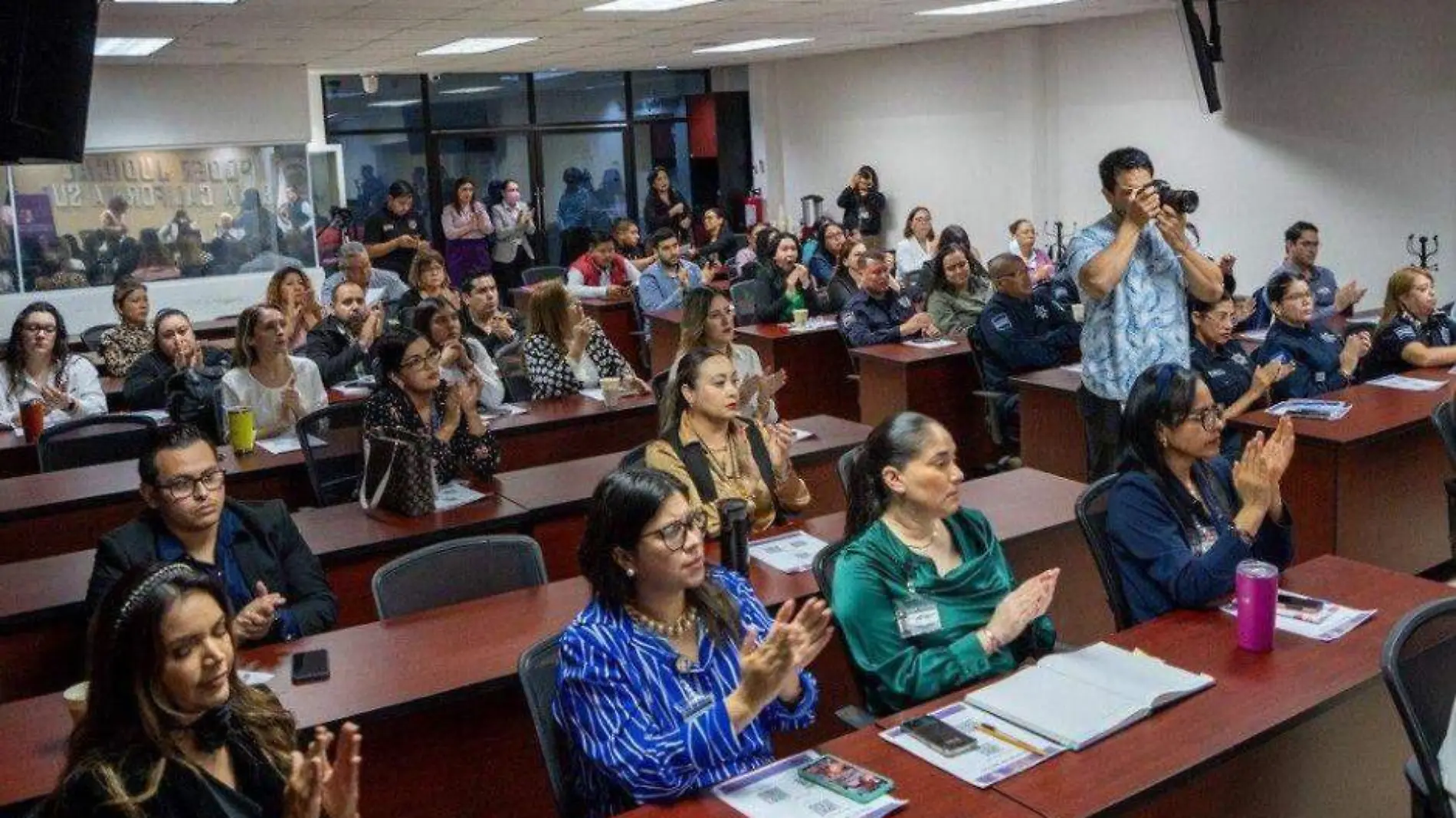 Imparten taller de justicia con perspectiva de genero